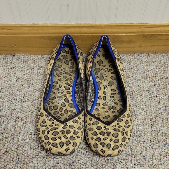 Rothy's, women's Tan and Black Leopard Flats, Sz 7 - Picture 1 of 7